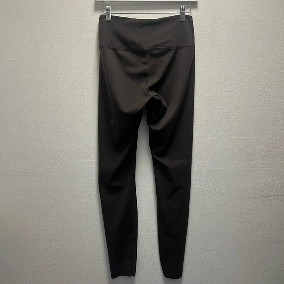 Kit and Ace Performance Leggings - Picture 4 of 9